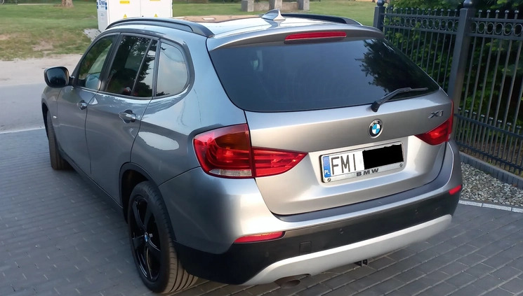 BMW X1 cena 33900 przebieg: 307000, rok produkcji 2011 z Międzyrzecz małe 232